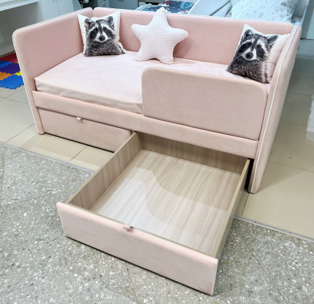 Мягкая кровать Эрмика 80х160 с ящиками. Велюр Тедди 324 (пудровый) от Династия Kids